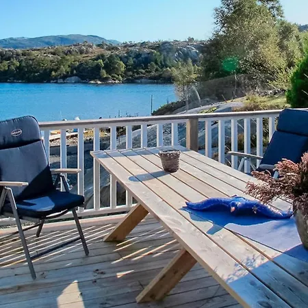 Holiday home Awesome In With House Sea View Fitjar